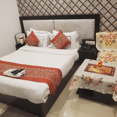 Hotel Aashiyana Inn New Delhi Ngoại thất bức ảnh