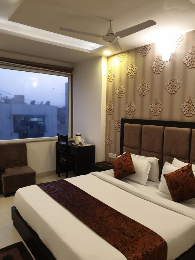 Hotel Aashiyana Inn New Delhi Ngoại thất bức ảnh